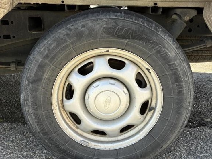 2018-ford-f150-xl-image-5