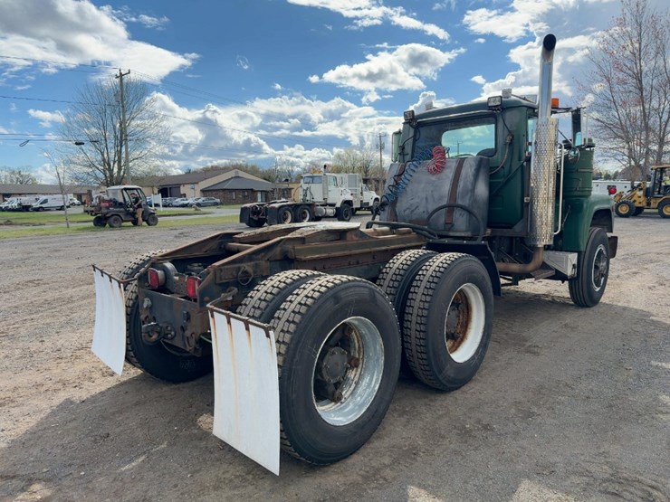 1990-mack-rd688s-image-5