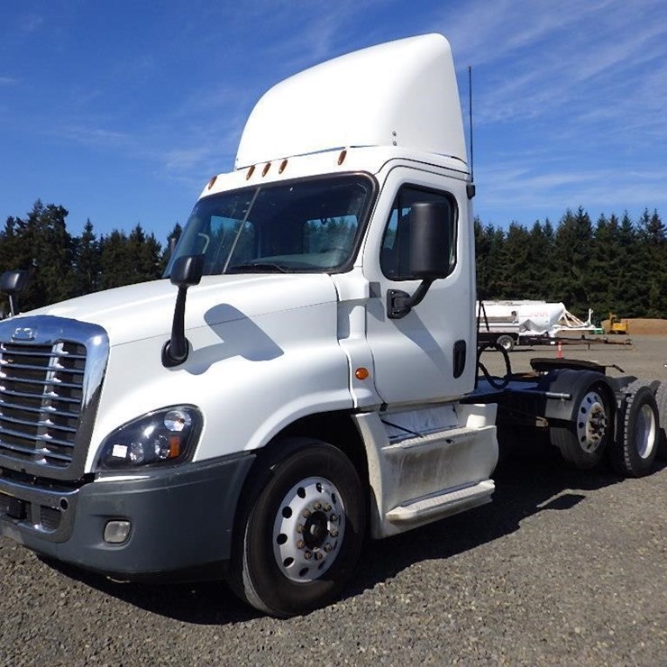 2018 FREIGHTLINER CASCADIA 125