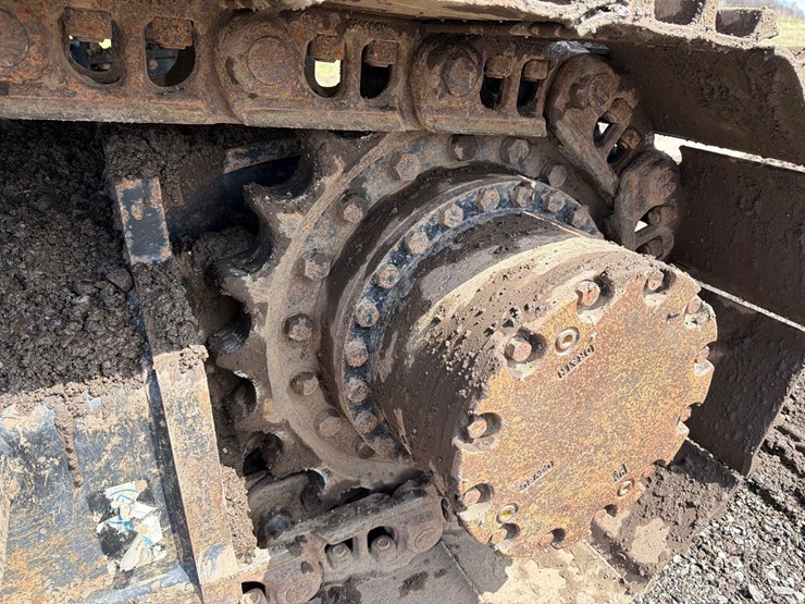 2020-hitachi-zx200-image-9