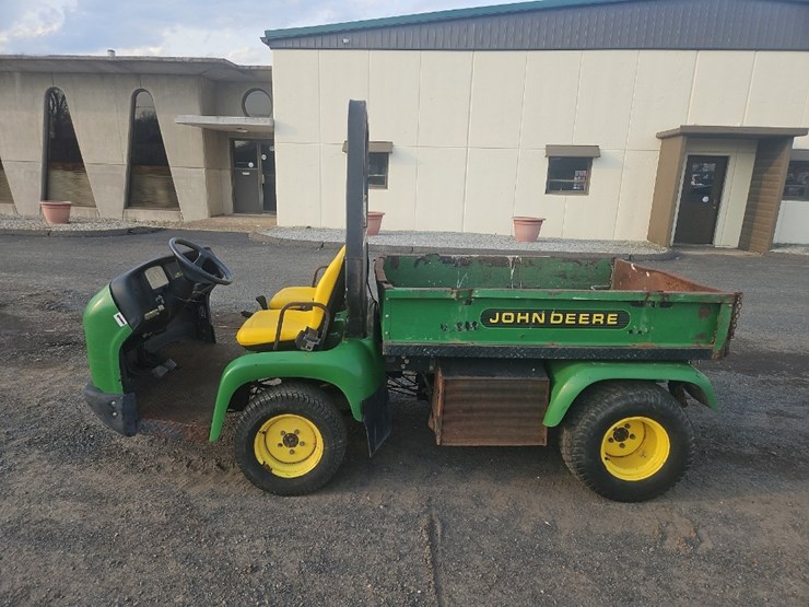 john-deere-progator-2030-image-2