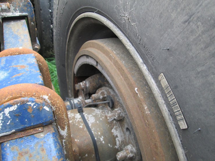 #46168-•-inop-2006-mack-613-vision-t/a-daycab-truck-tractor-1m1ak06yx6n010204-image-14