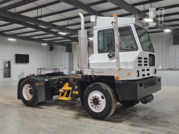 2017-capacity-tj5000-image-2