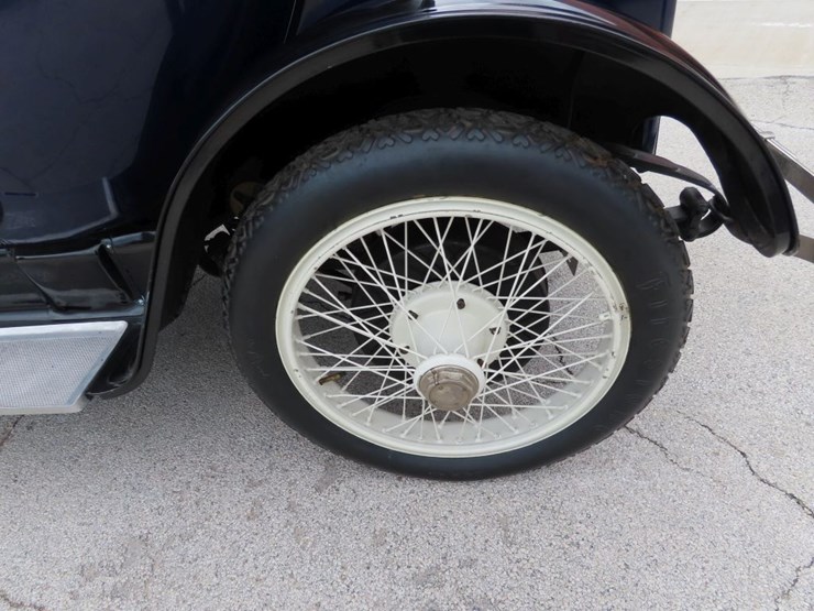 1918-detroit-model-74-brougham-electric-car-image-11