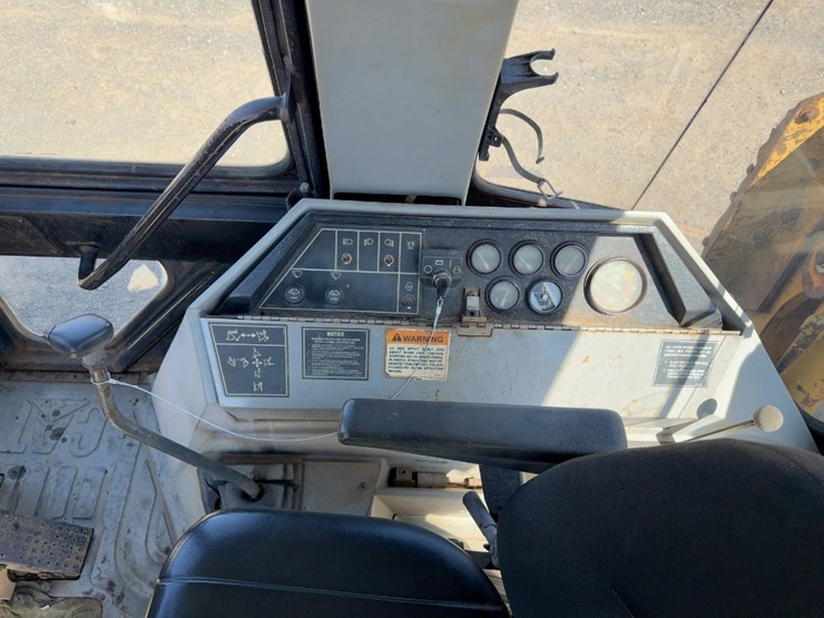 1996-caterpillar-426b-image-26