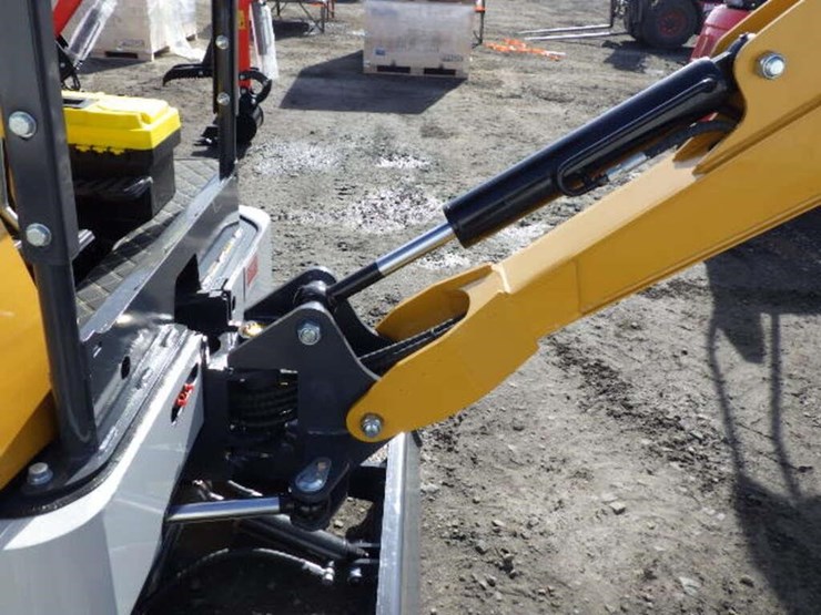 2026-sdlanch-me20-hydraulic-excavator-image-11