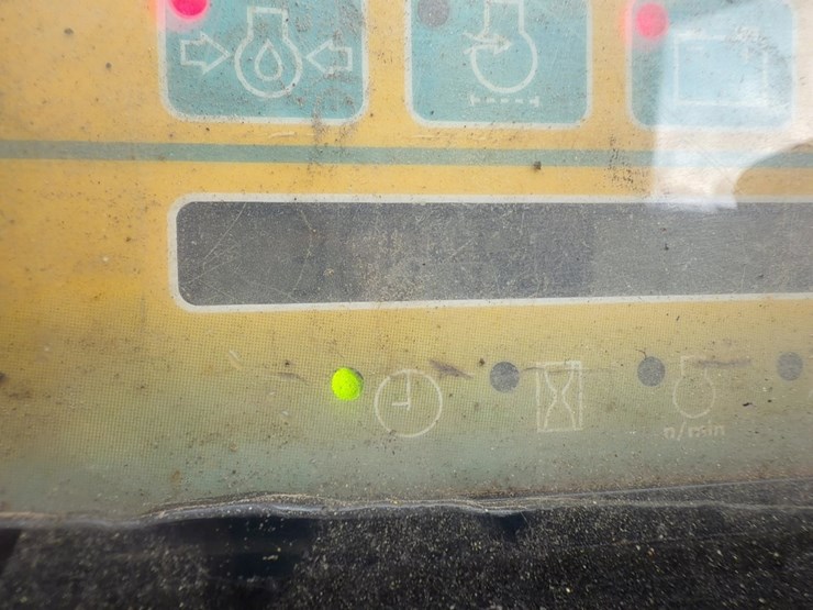 2004-volvo-ec35-image-29