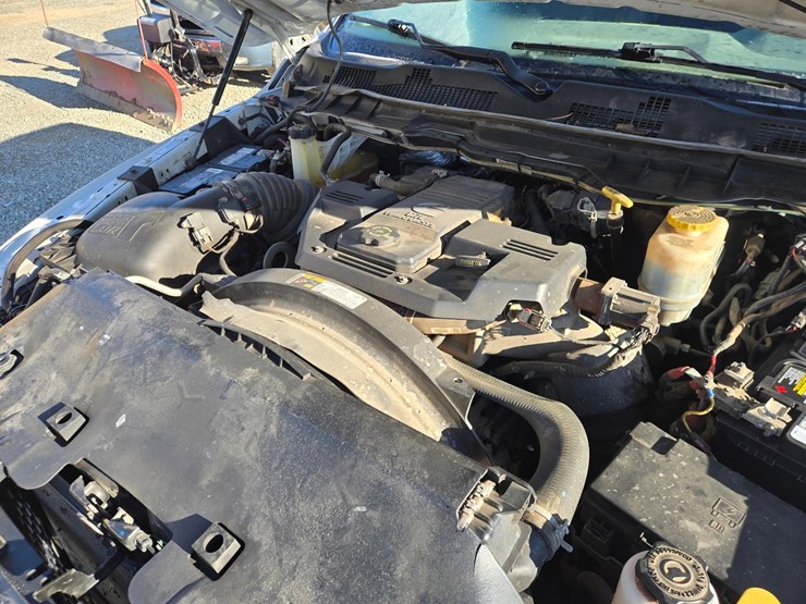 2017-massey-ferguson-8-image-38