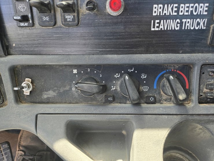 2007-massey-ferguson-8-image-70