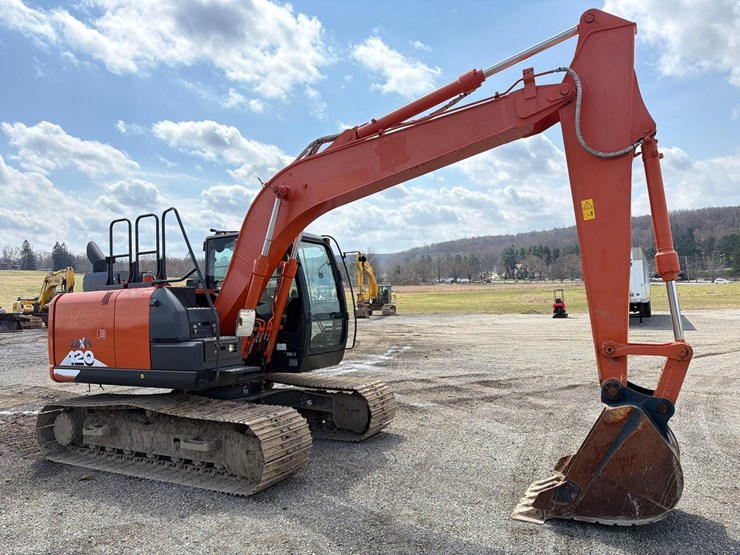 2019-hitachi-zx120-6-image-4