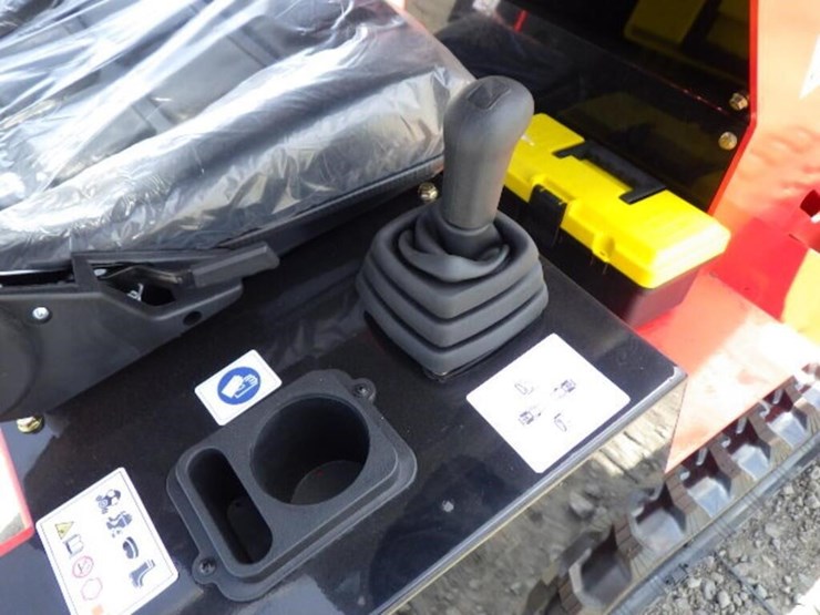 2026-sdlanch-ssl580-skid-steer-tracked-loader-image-14