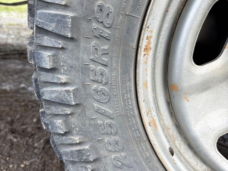 2013-ford-e350-image-9