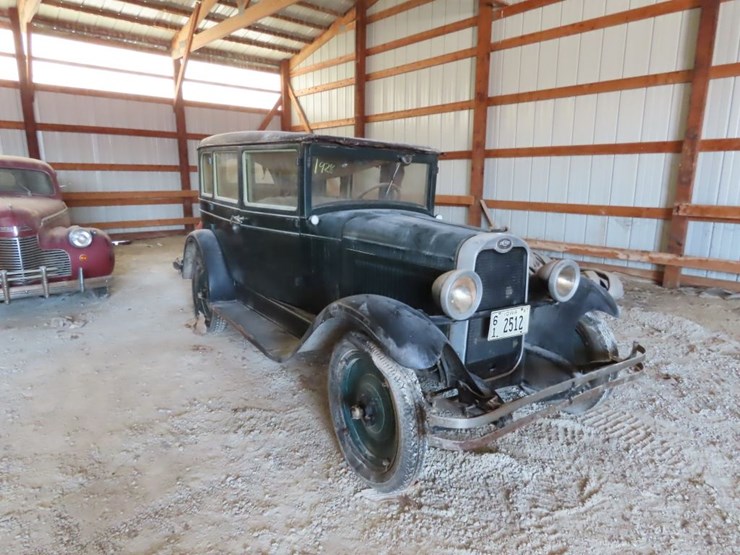 1928-chevrolet-4dr-sedan-image-1