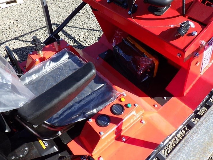 2026-agt-sda-140t-skid-steer-tracked-loader-image-11