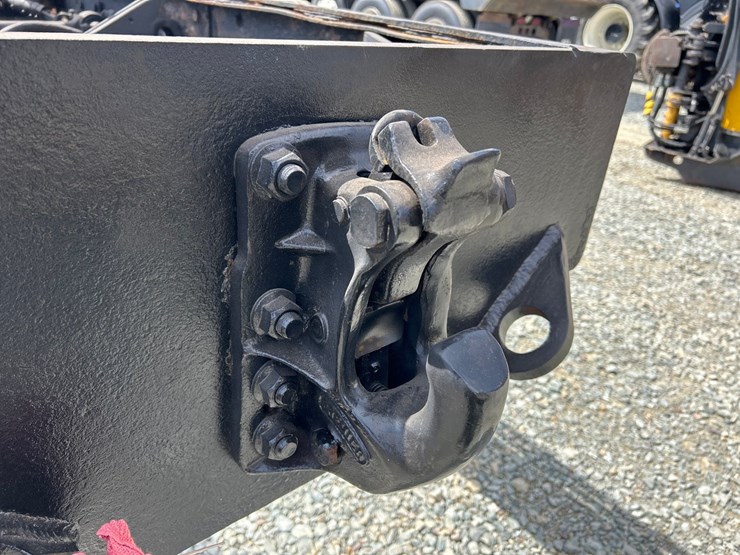 1999-mack-cl713-image-52