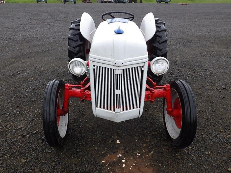 ford-tractor-image-2