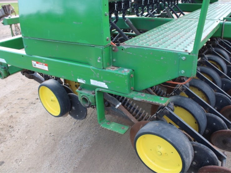 john-deere-750-image-27