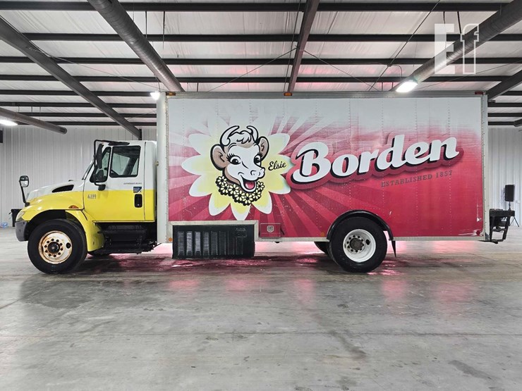 2007-international-durastar-4300-image-5