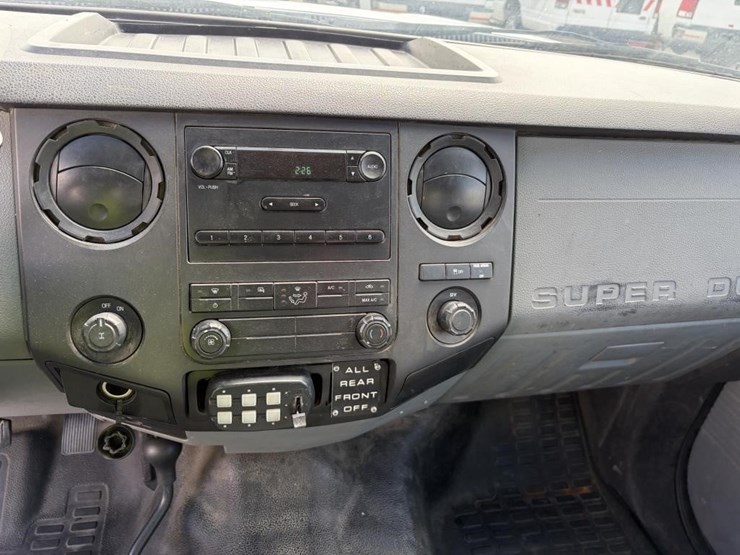 2011-ford-f250-image-15