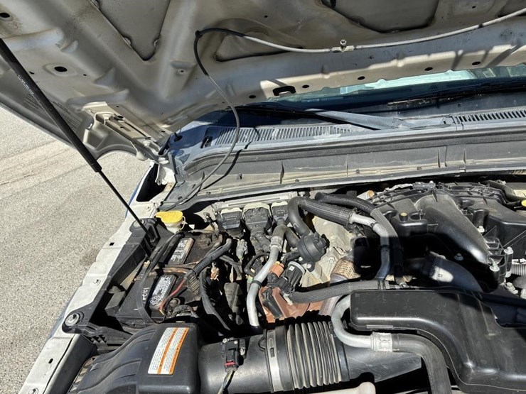 2011-ford-f550-image-7