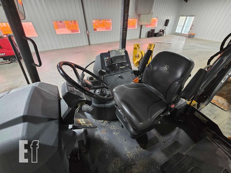 2023-deere-320-p-tier-image-19