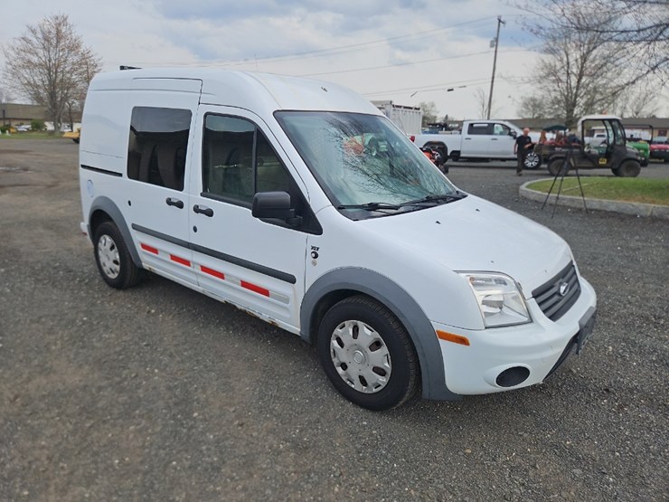 2013-ford-transit-image-7