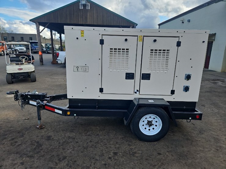 2017-caterpillar-xq35-image-8