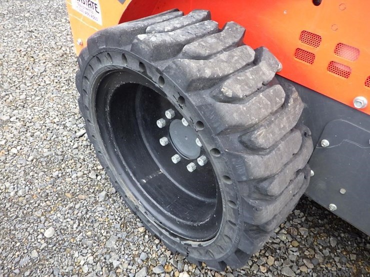 2020-kubota-ssv65-image-18