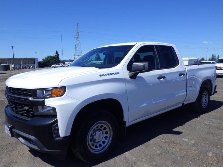 2019-chevrolet-1500-image-1