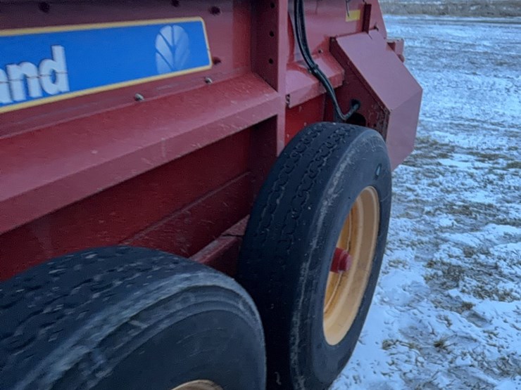 new-holland-195-image-21