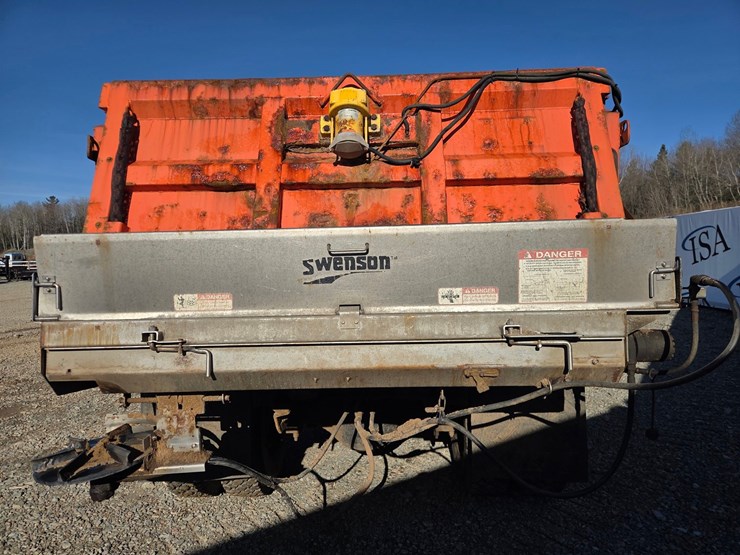 2002-international-7300-image-4