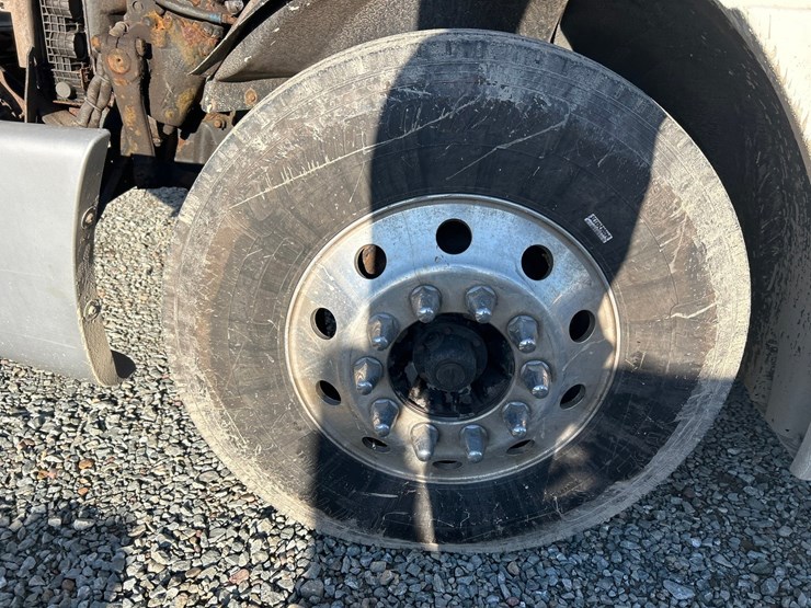 2002-massey-ferguson-8-image-84