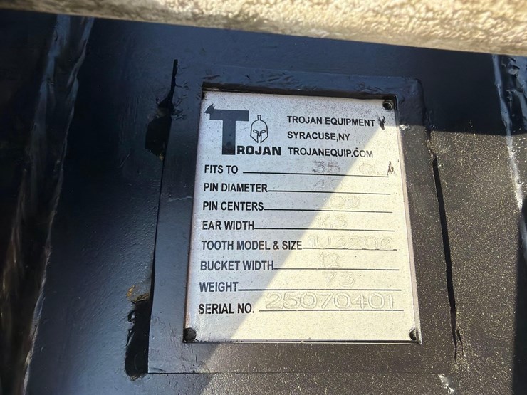 caterpillar-303-image-3