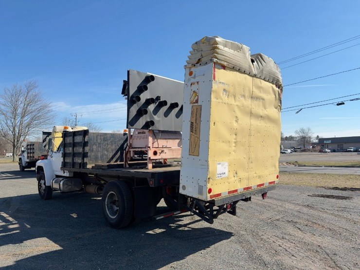 1989-ford-f600-image-3