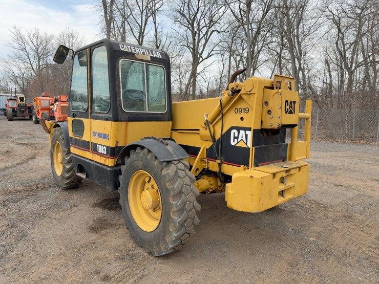 1995-caterpillar-th83-image-3