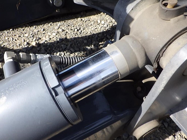 2023-develon-dx85r-3-hydraulic-excavator-image-17