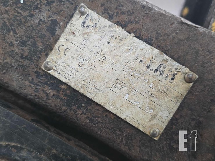 2003-caterpillar-420d-it-image-18