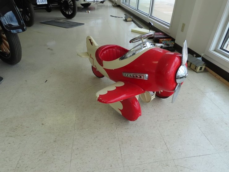 pedal-airplane-image-1