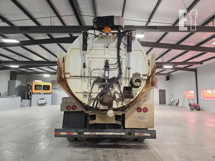 2014-kenworth-t800-image-8