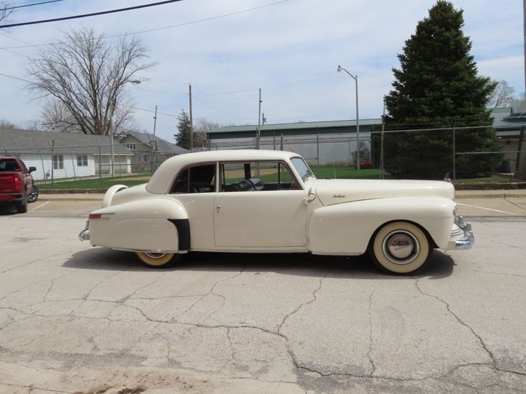 1942-lincoln-continental-coupe-image-2