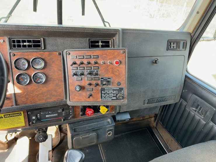 2001-kenworth-t800-image-31