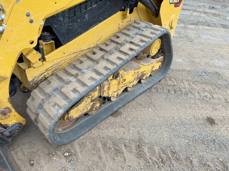 2020-caterpillar-259d3-image-17