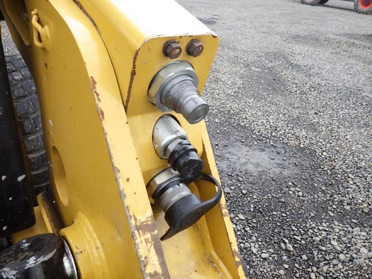 2020-caterpillar-226d3-image-18