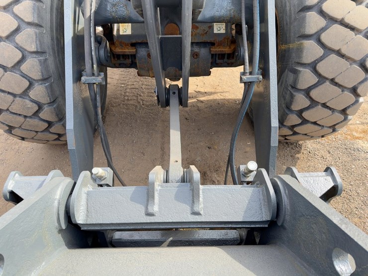 2013-komatsu-wa250pz-6-image-12