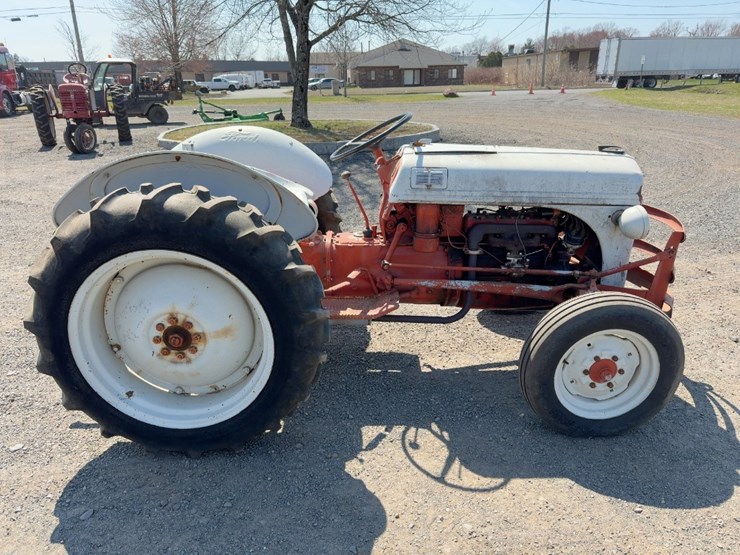 ford-tractor-image-6
