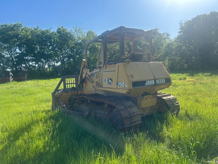 1995-deere-750c-image-4