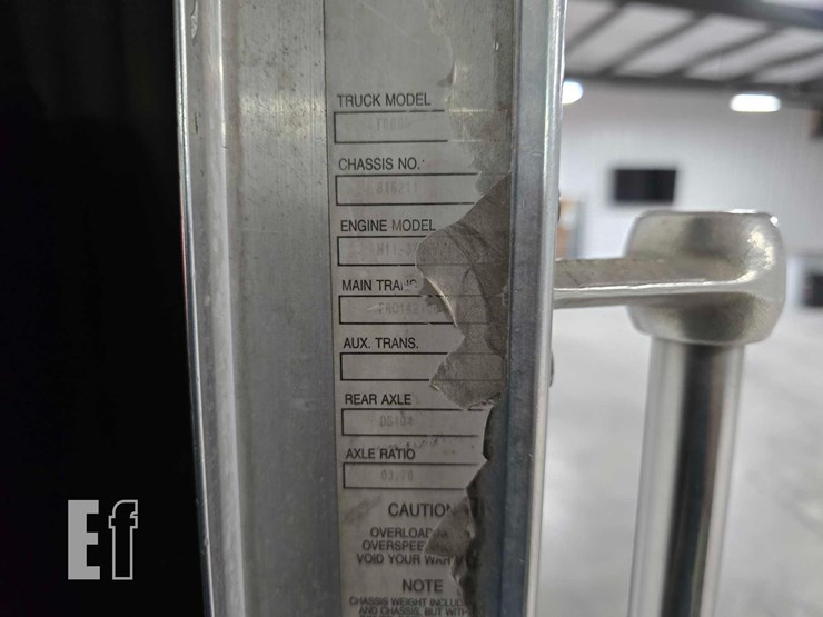 1999-kenworth-t800-image-29