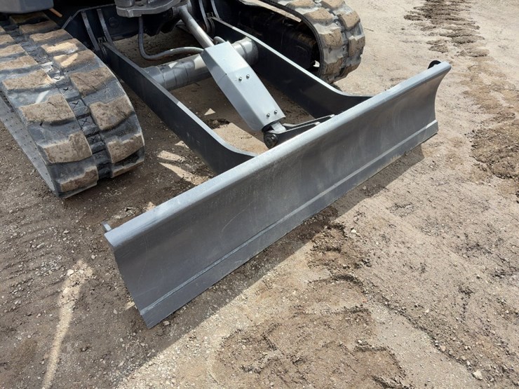 2023-yanmar-vio55-6a-image-18