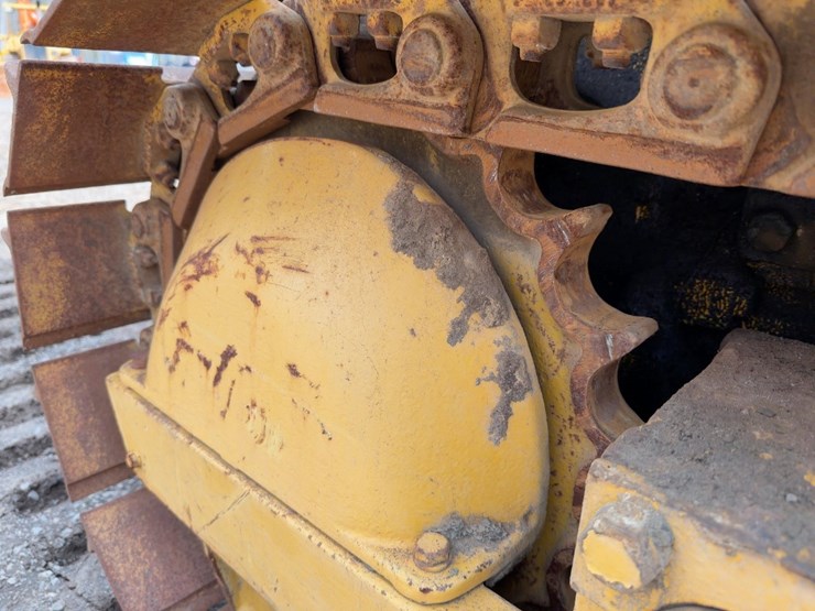 1983-deere-350c-image-19