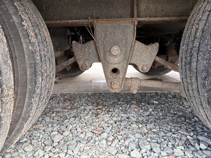 2005-massey-ferguson-8-image-13